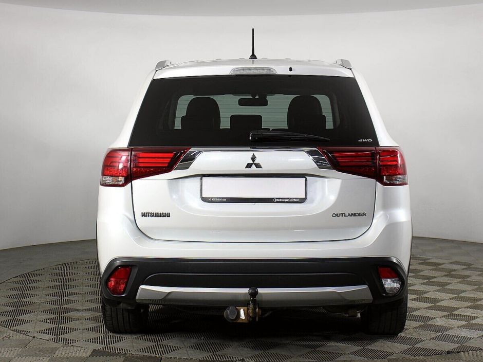 Mitsubishi Outlander, 2.0 л, Вариатор, 2016 фото 6