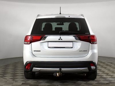 Mitsubishi Outlander, 2.0 л, CVT, 2016 фото 6