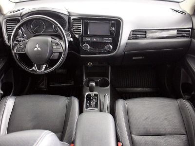 Mitsubishi Outlander, 2.0 л, CVT, 2016 фото 9