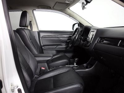 Mitsubishi Outlander, 2.0 л, CVT, 2016 фото 2