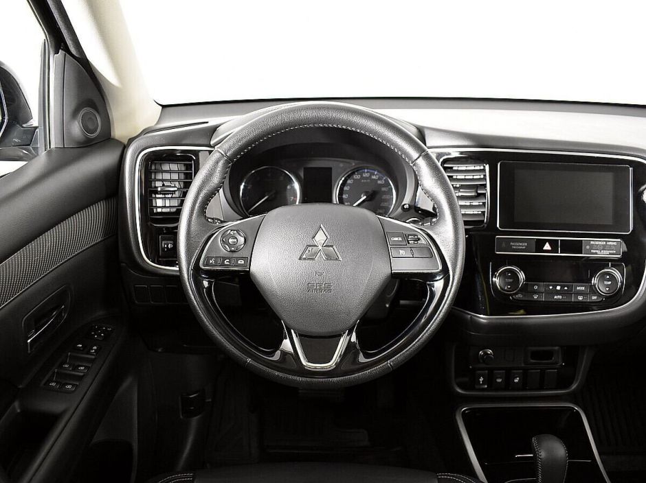 Mitsubishi Outlander, 2.0 л, Вариатор, 2018 фото 10