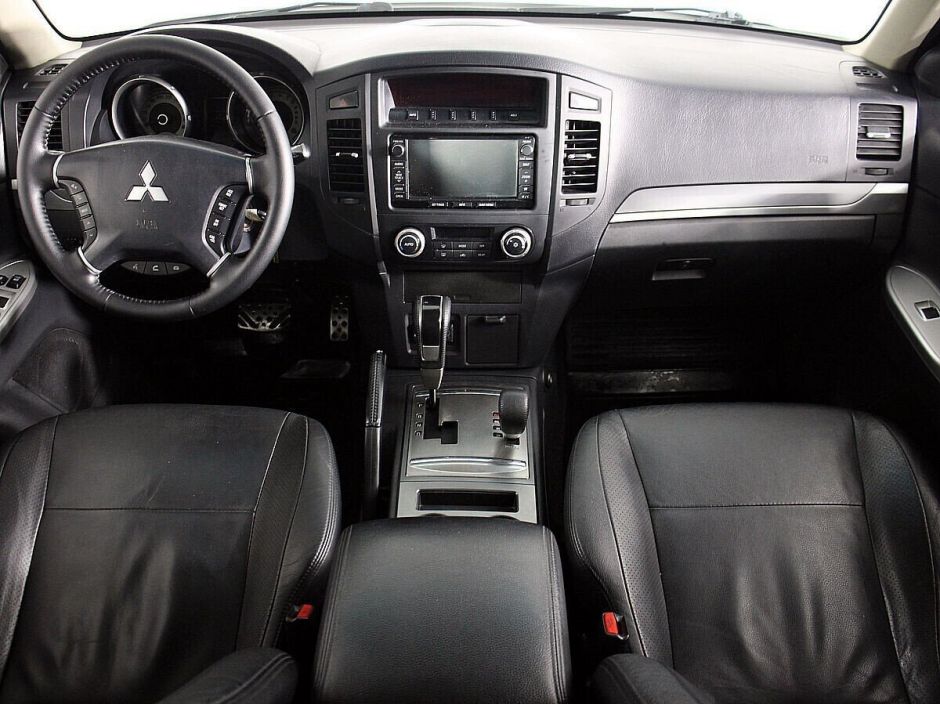 Mitsubishi Pajero, 3.0 л, АТ, 2013 фото 9