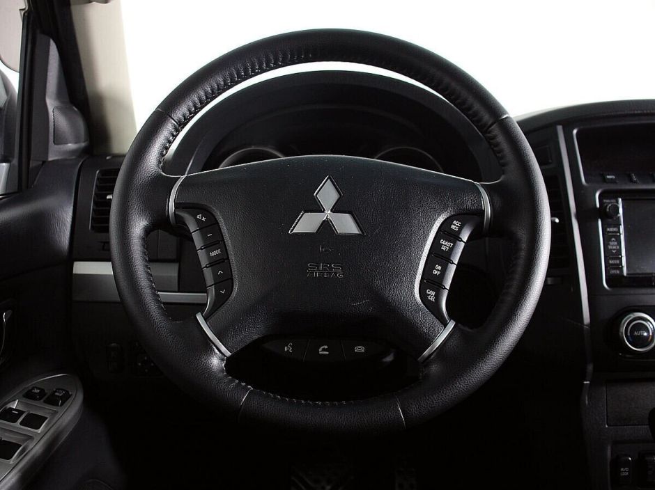 Mitsubishi Pajero, 3.0 л, АТ, 2013 фото 10