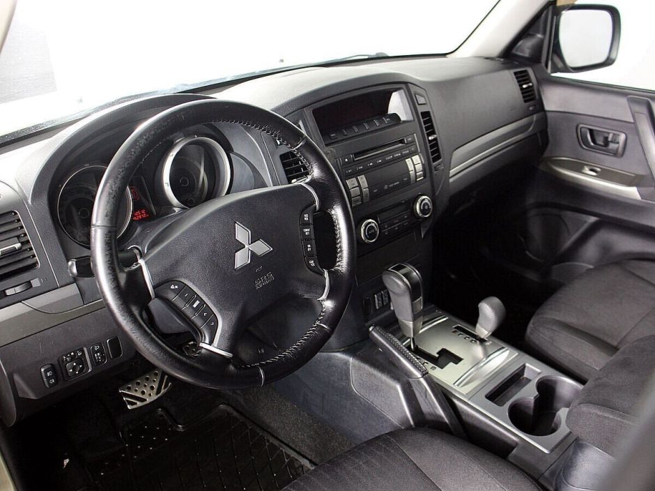 Mitsubishi Pajero, 3.0 л, АТ, 2012 фото 8