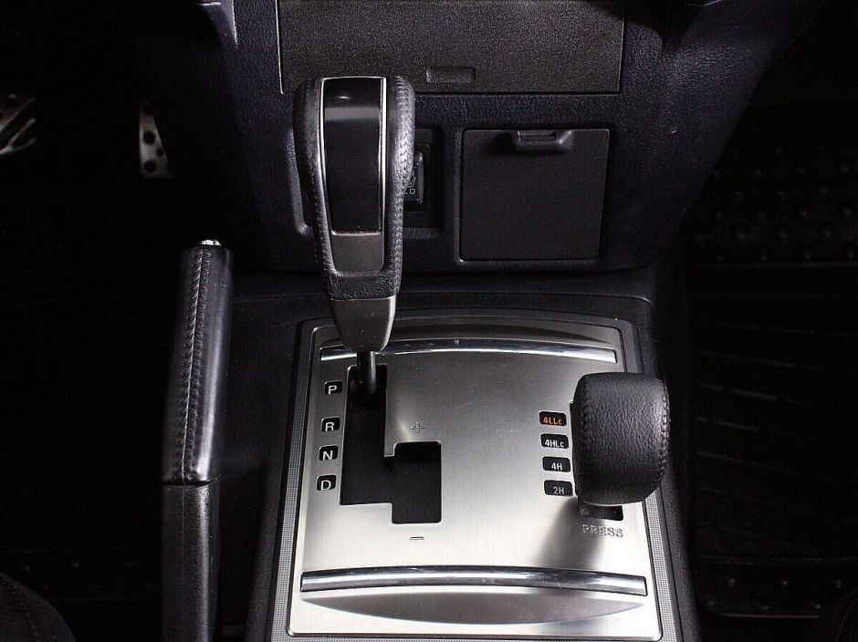 Mitsubishi Pajero, 3.0 л, АТ, 2012 фото 2