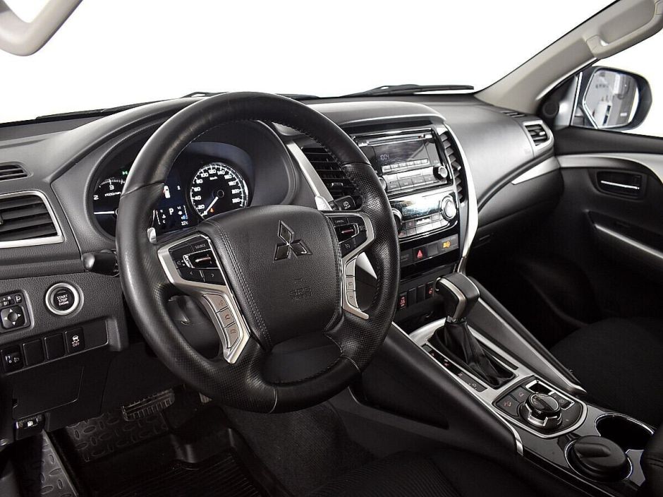 Mitsubishi Pajero Sport, 2.4 л, АТ, 2018 фото 8