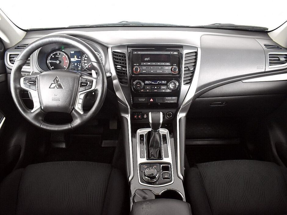 Mitsubishi Pajero Sport, 2.4 л, АТ, 2018 фото 9