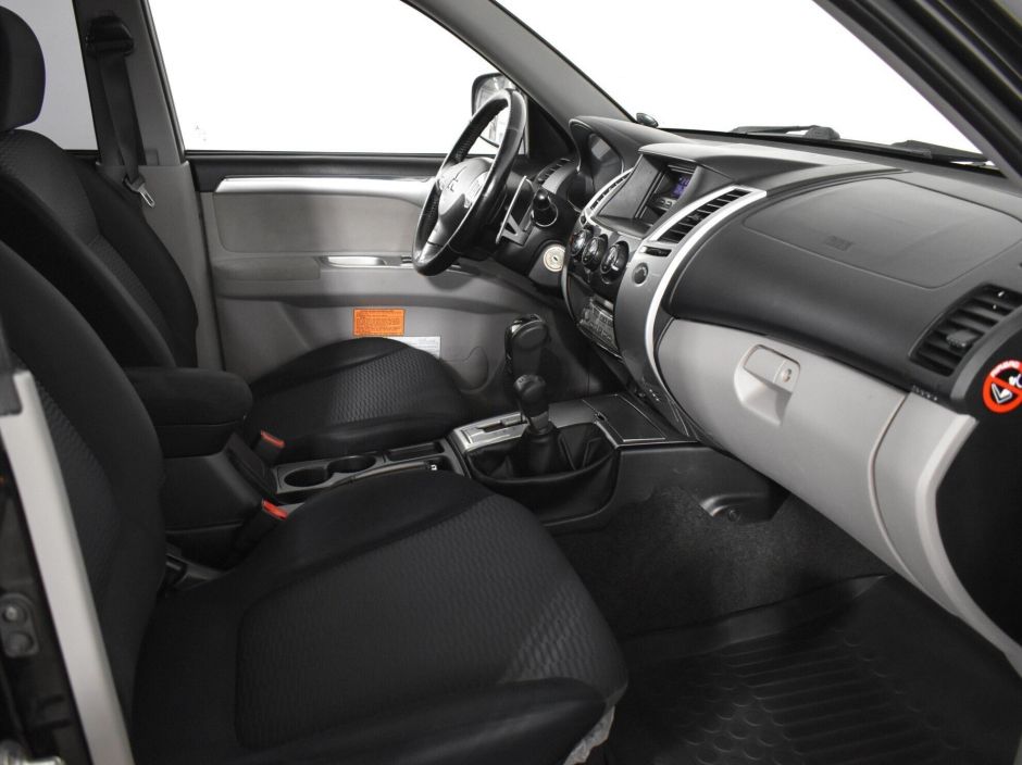 Mitsubishi Pajero Sport, 2.5 л, АТ, 2011 фото 11
