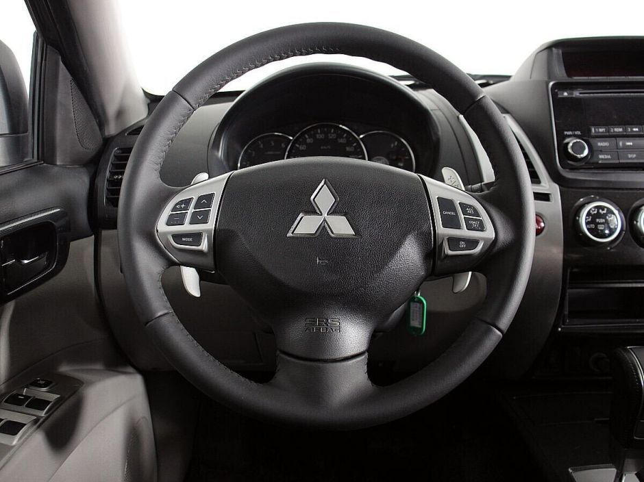Mitsubishi Pajero Sport, 2.4 л, АТ, 2015 фото 10