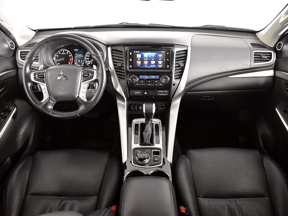 Mitsubishi Pajero Sport, 3.0 л, АТ, 2017 фото 9