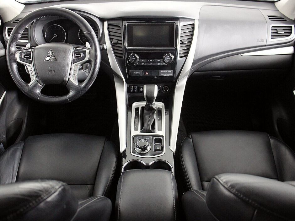 Mitsubishi Pajero Sport, 3.0 л, АТ, 2016 фото 9