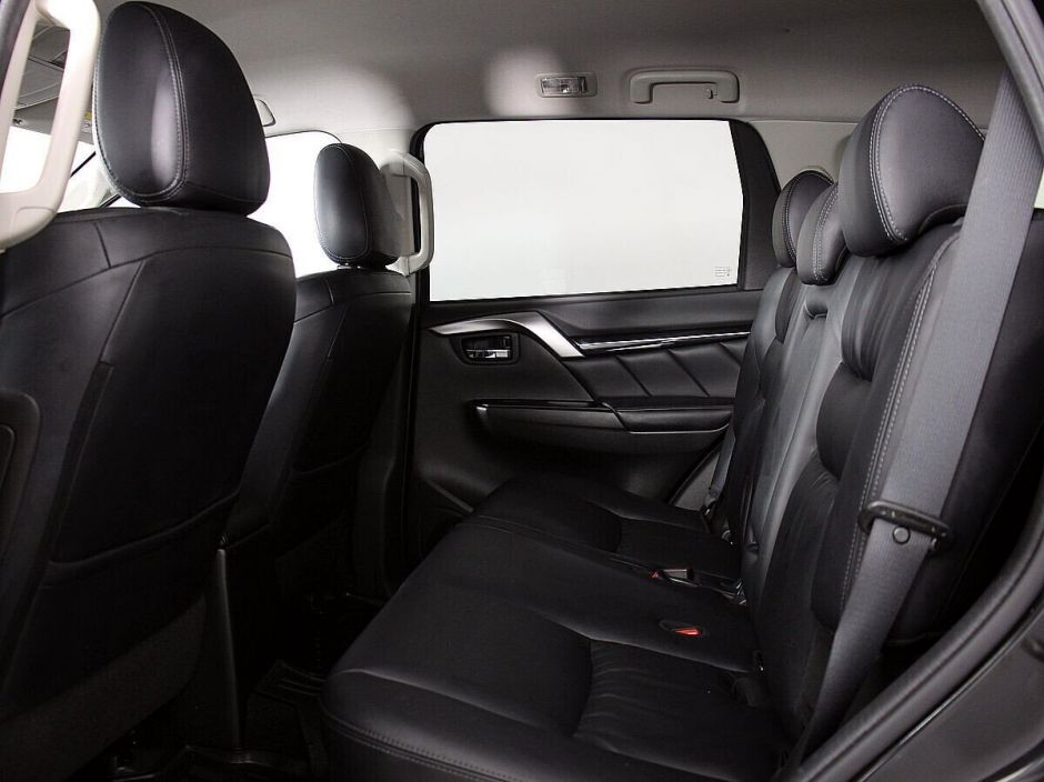 Mitsubishi Pajero Sport, 3.0 л, АТ, 2016 фото 1