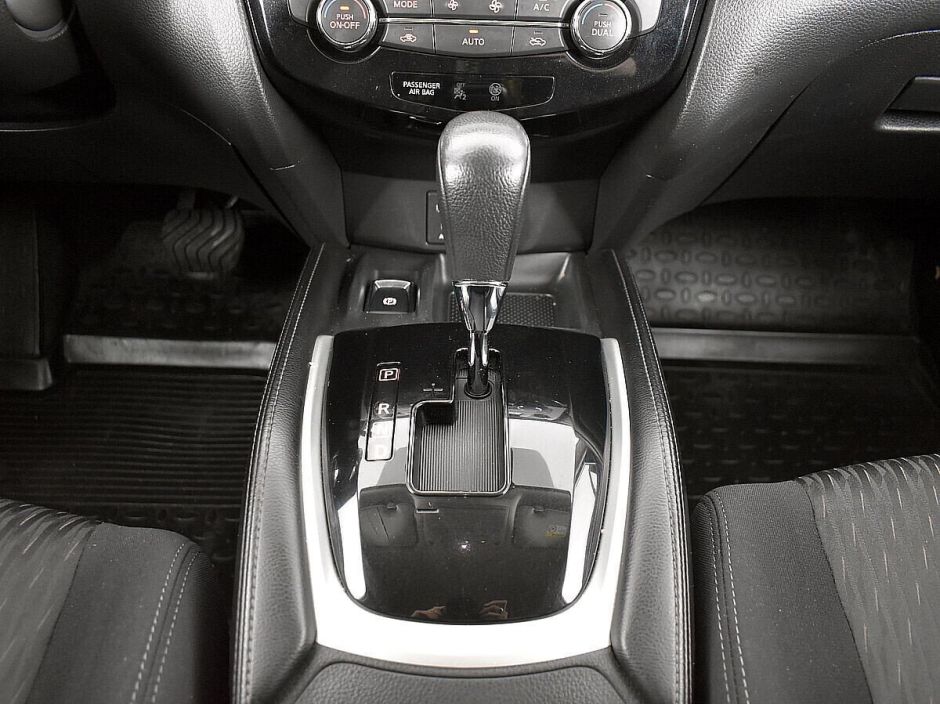 Nissan X-Trail, 2.0 л, Вариатор, 2018 фото 1