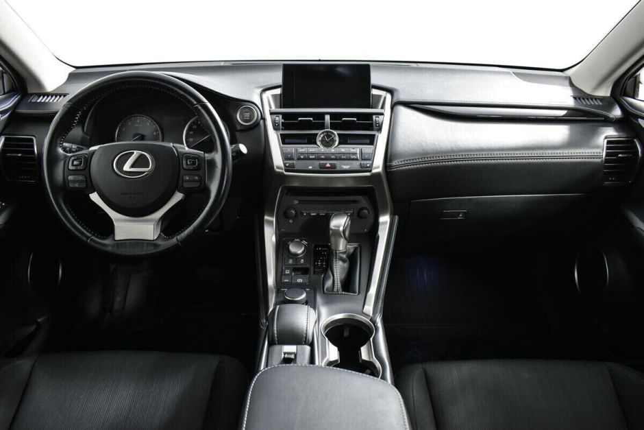 Lexus NX, 2.0 л, Вариатор, 2015 фото 8