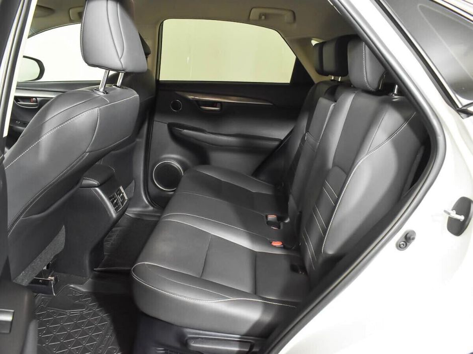 Lexus NX, 2.0 л, Вариатор, 2016 фото 1