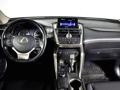 Lexus NX, 2.0 л, CVT, 2016 фото 8