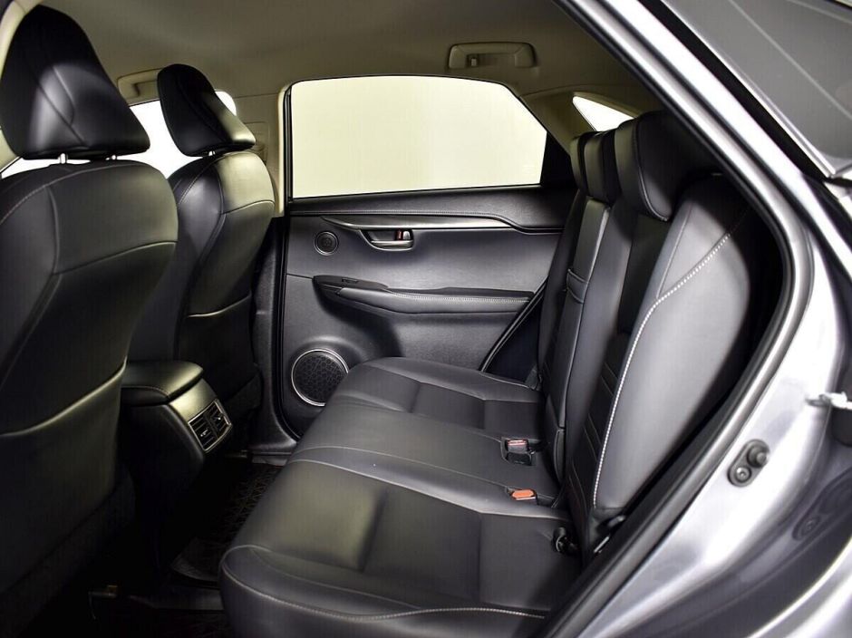 Lexus NX, 2.0 л, Вариатор, 2016 фото 2