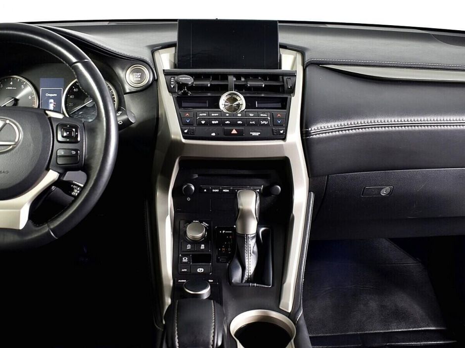 Lexus NX, 2.0 л, Вариатор, 2014 фото 9