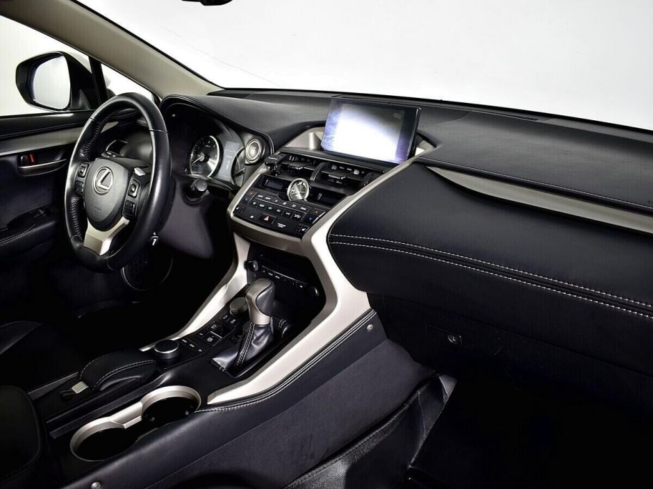 Lexus NX, 2.0 л, Вариатор, 2014 фото 2