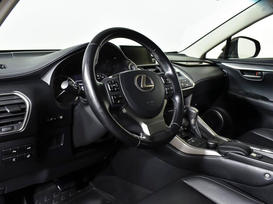 Lexus NX, 2.0 л, Вариатор, 2016 фото 7