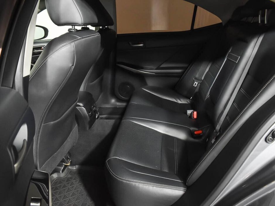 Lexus IS, 2.0 л, АТ, 2017 фото 9