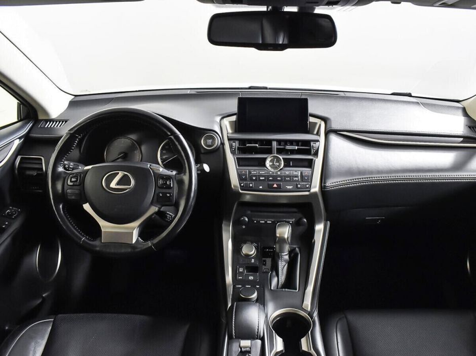Lexus NX, 2.0 л, Вариатор, 2015 фото 9