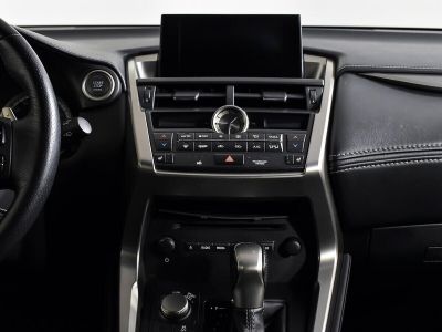 Lexus NX, 2.0 л, АКПП, 2015 фото 2