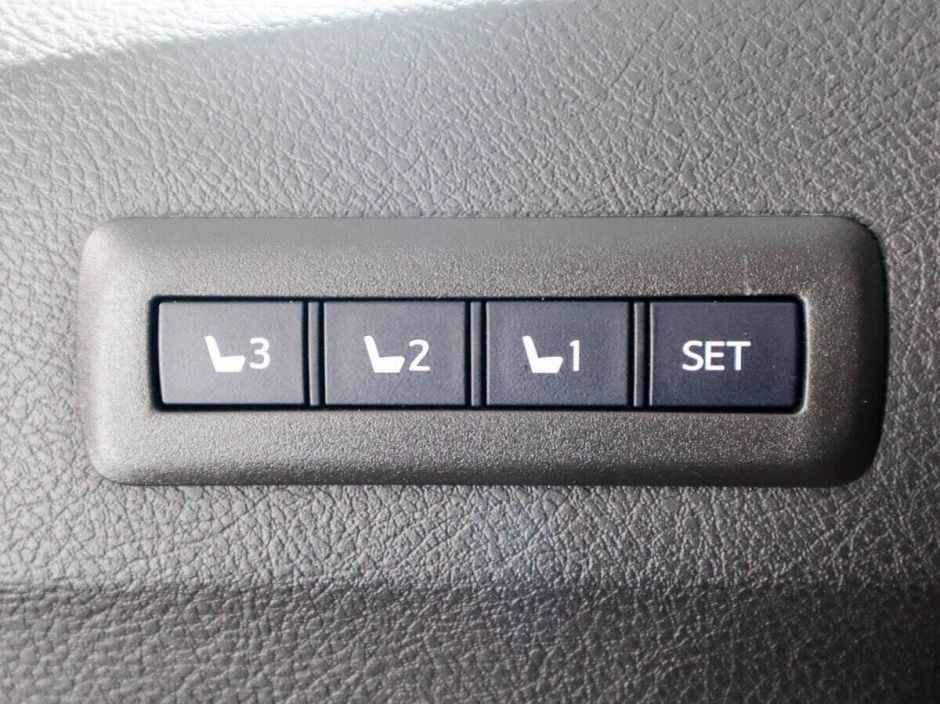 Toyota Alphard, 3.5 л, АТ, 2011 фото 1