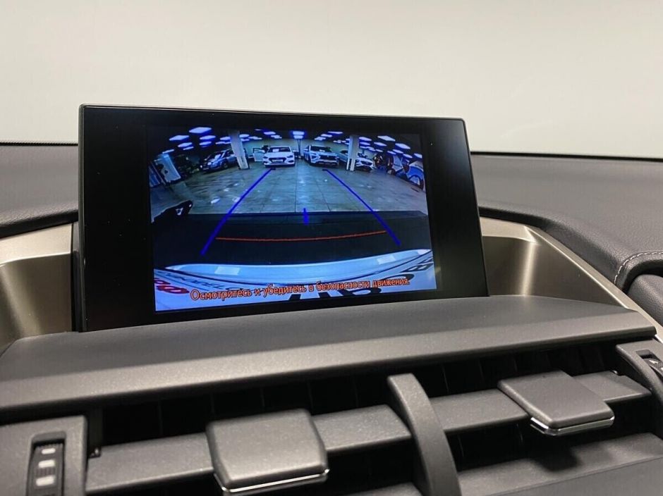 Lexus NX, 2.0 л, Вариатор, 2017 фото 10