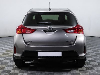 Toyota Auris, 1.6 л, CVT, 2013 фото 6