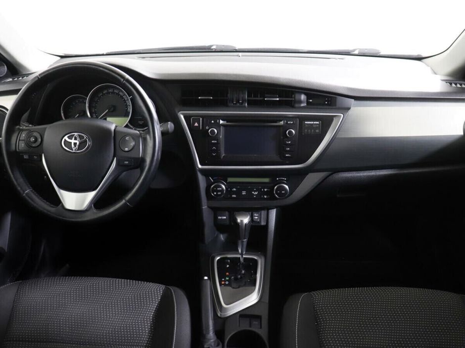 Toyota Auris, 1.6 л, Вариатор, 2013 фото 8