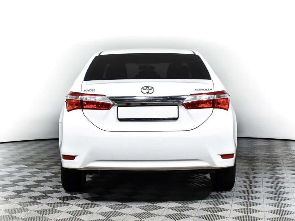 Toyota Corolla, 1.6 л, Вариатор, 2014 фото 6
