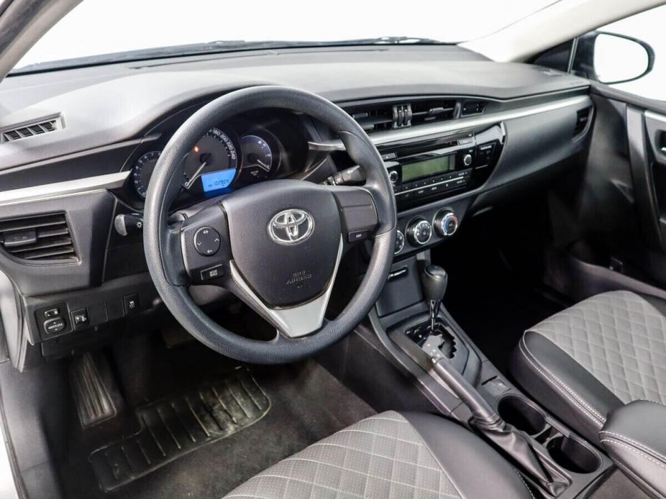 Toyota Corolla, 1.6 л, Вариатор, 2013 фото 7