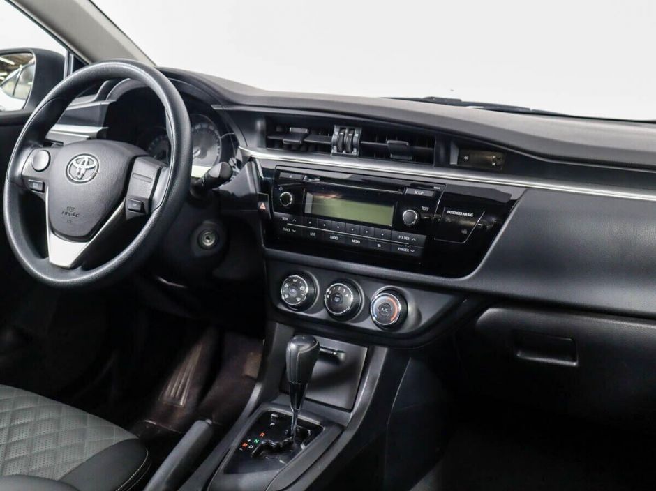 Toyota Corolla, 1.6 л, Вариатор, 2013 фото 2
