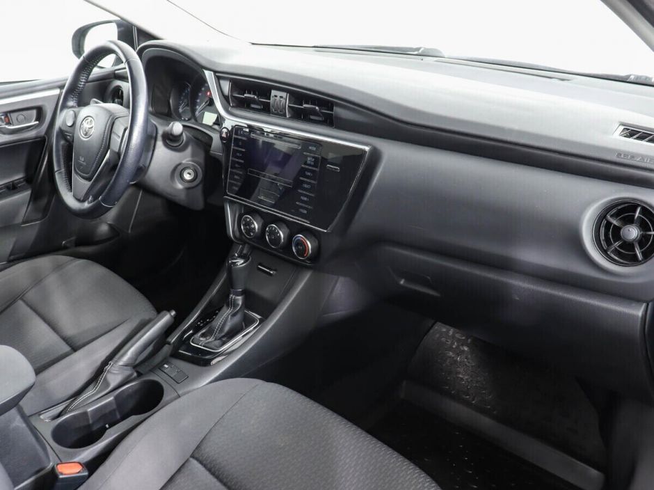 Toyota Corolla, 1.6 л, Вариатор, 2016 фото 2