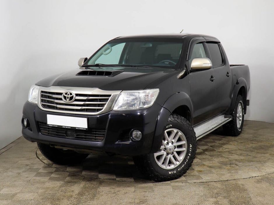 Toyota Hilux, 3.0 л, АТ, 2014 фото 3