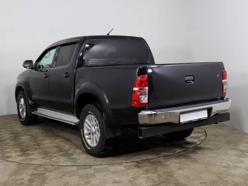 Toyota Hilux, 3.0 л, АТ, 2014 фото 6