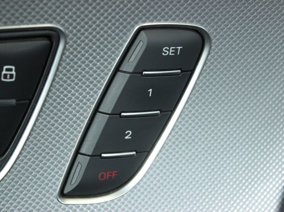 Audi A6, 3.0 л, Робот, 2011 фото 16