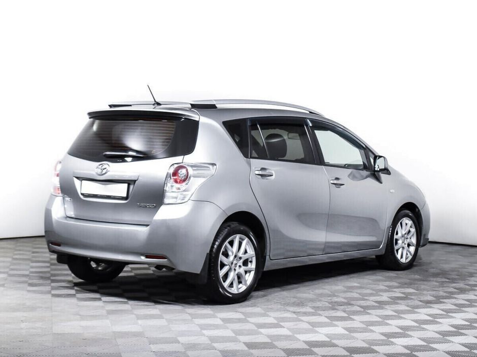 Toyota Verso, 1.8 л, Вариатор, 2011 фото 4