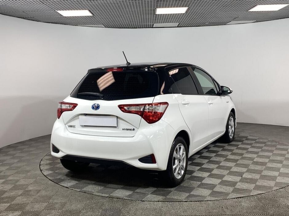Toyota Yaris, 1.5 л, Вариатор, 2017 фото 4