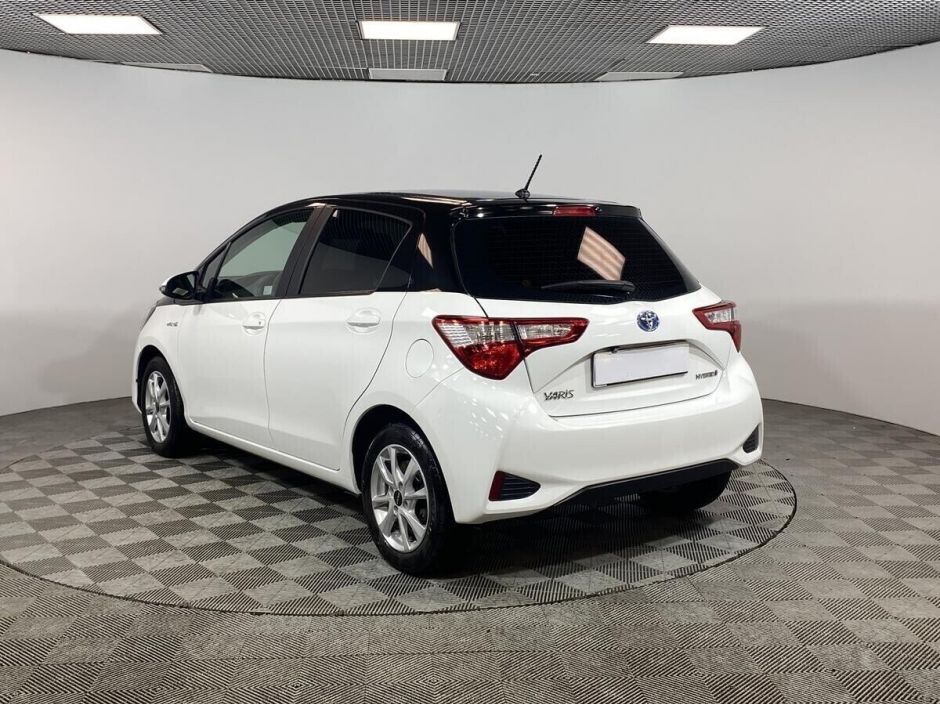 Toyota Yaris, 1.5 л, Вариатор, 2017 фото 6