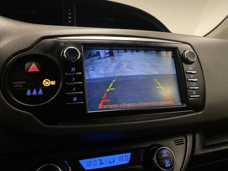 Toyota Yaris, 1.5 л, Вариатор, 2017 фото 12