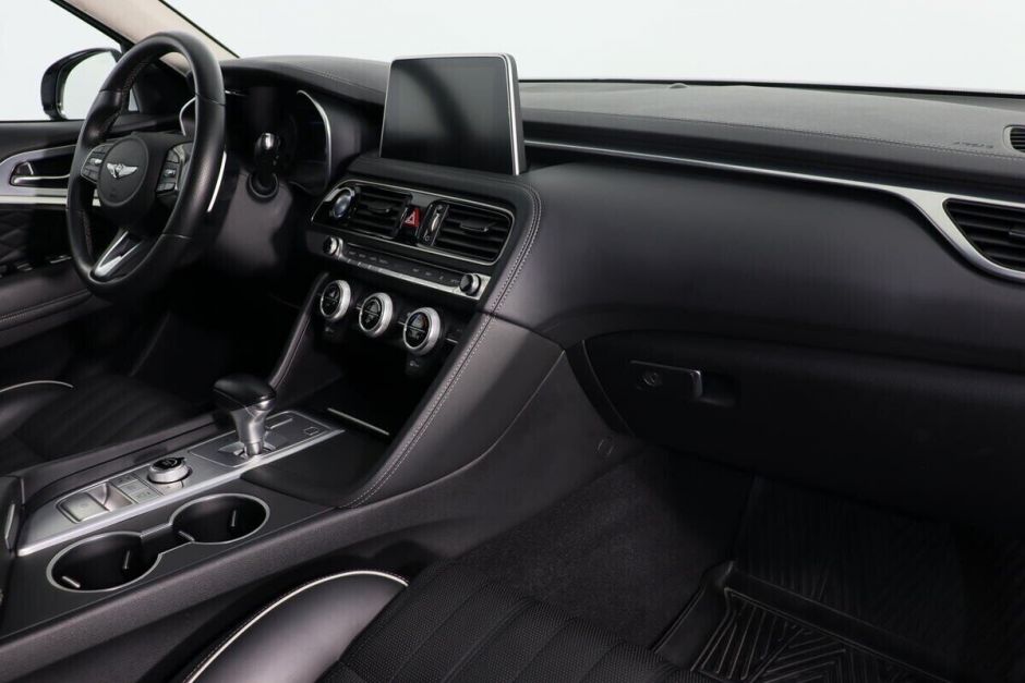 Genesis G70, 2.0 л, АТ, 2018 фото 8