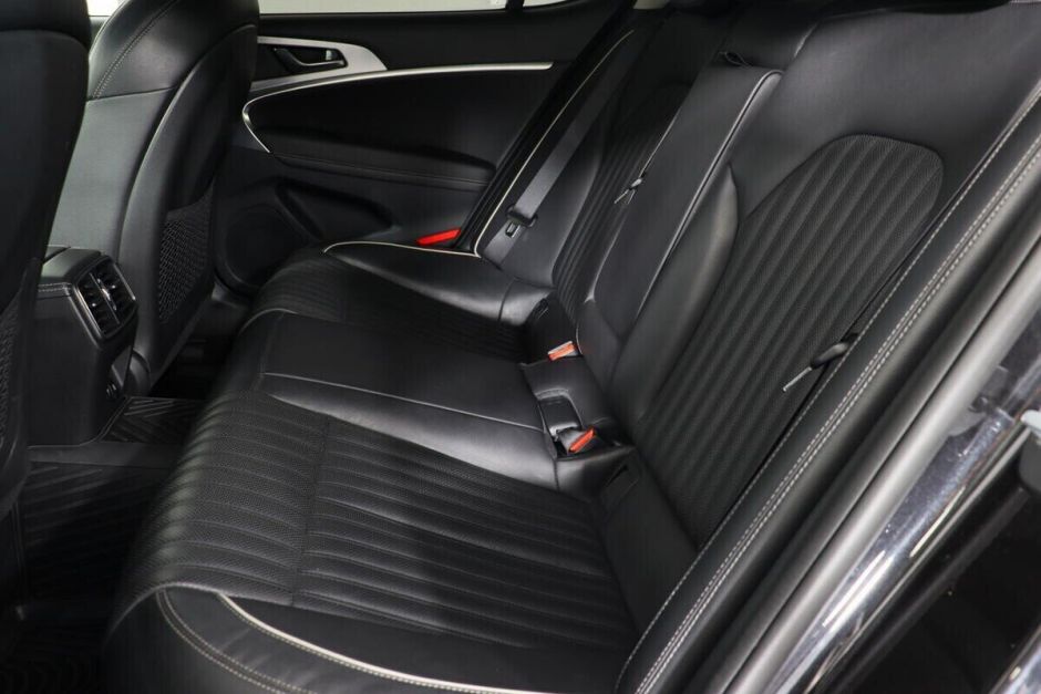 Genesis G70, 2.0 л, АТ, 2018 фото 2