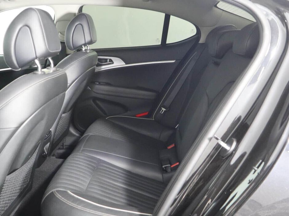 Genesis G70, 2.0 л, АТ, 2017 фото 1