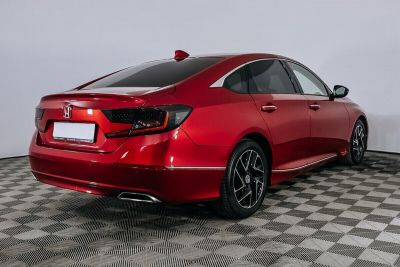 Honda Accord, 2.0 л, АКПП, 2018 фото 5