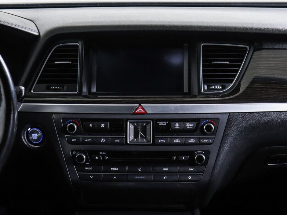 Genesis G80, 2.0 л, АТ, 2017 фото 9