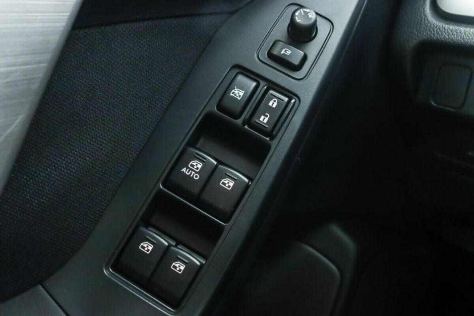 Subaru Forester, 2.0 л, Вариатор, 2013 фото 2