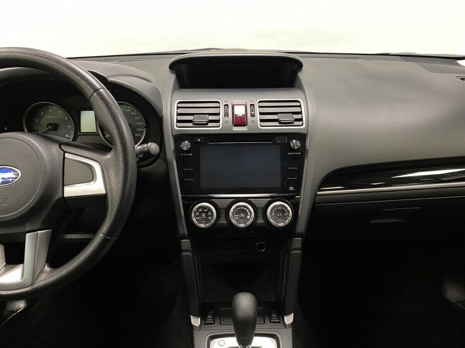 Subaru Forester, 2.0 л, Вариатор, 2017 фото 9