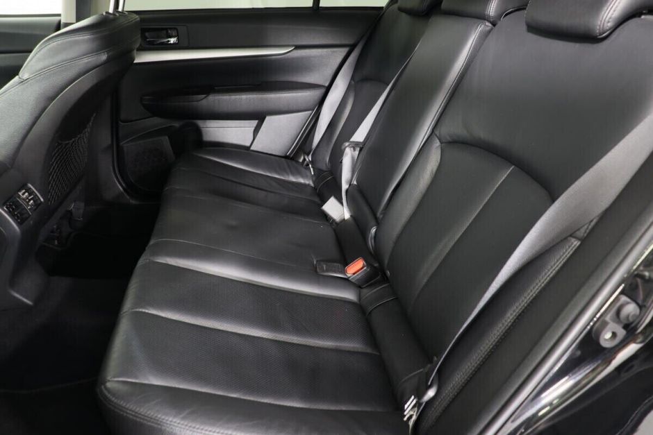 Subaru Legacy, 2.0 л, Вариатор, 2011 фото 2